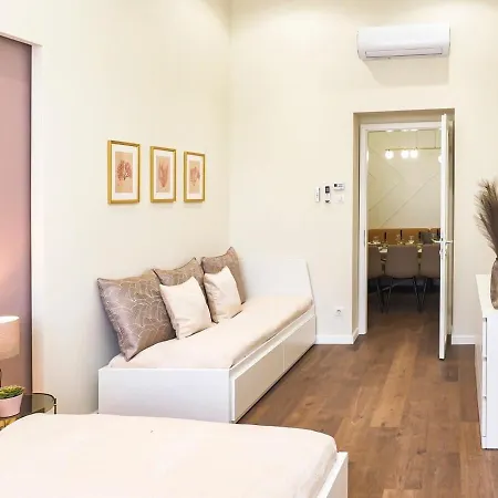 New Chic & Very * Budapest